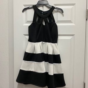 Crystal Doll Black and white party dress| Size 3